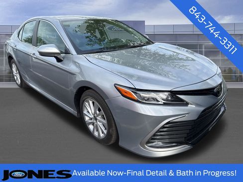 Used 2024 Toyota Camry LE image 1