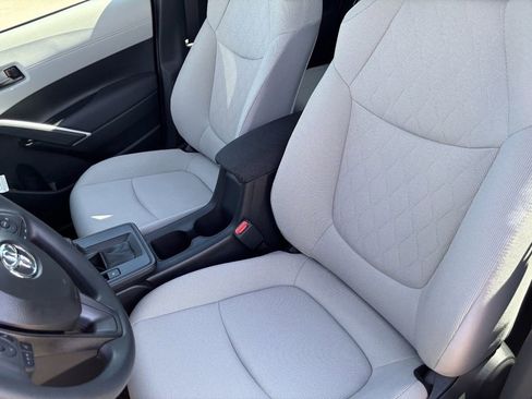 Used 2026 Toyota Corolla Cross L image 16