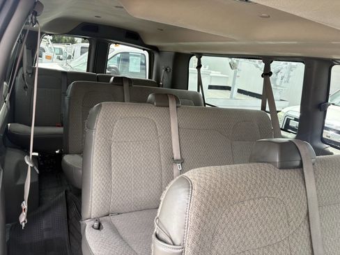 Used 2025 GMC Savana 3500 LT w/ LT Preferred Equipment Group RWD image 25