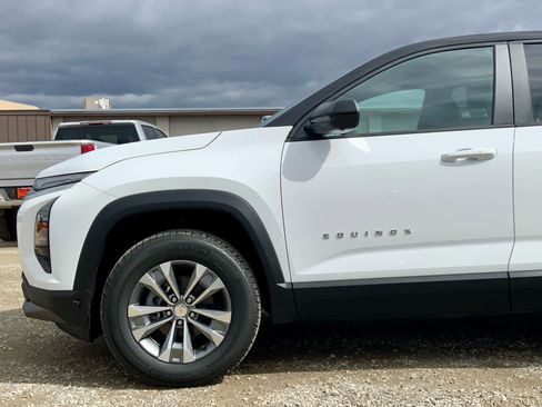 New 2026 Chevrolet Equinox LT w/ Safety and Technology Package AWD/4WD image 10