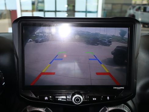 Used 2018 Jeep Wrangler Unlimited Sport w/ Connectivity Group AWD/4WD image 25