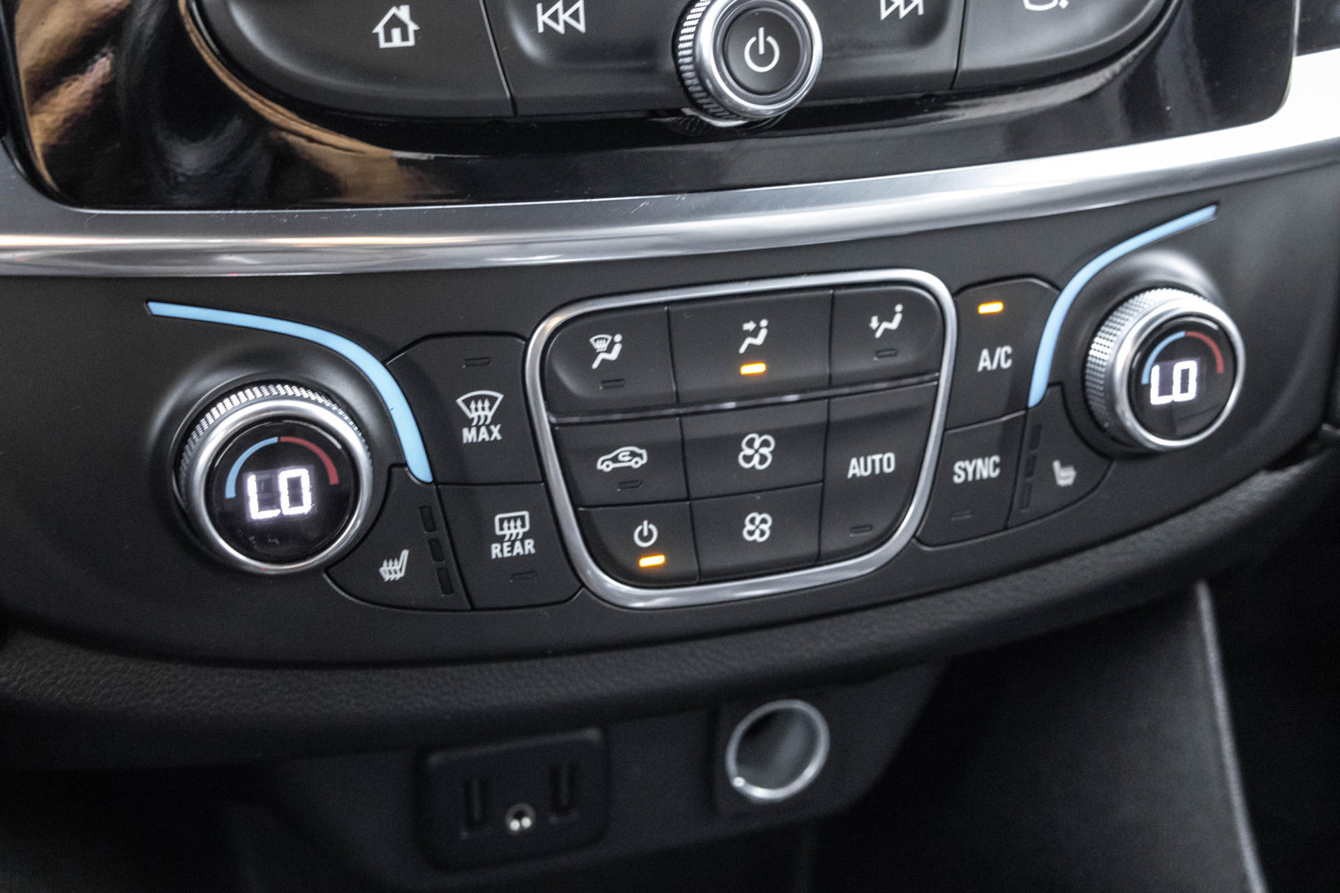 Certified 2023 Chevrolet Traverse LT AWD/4WD image 30
