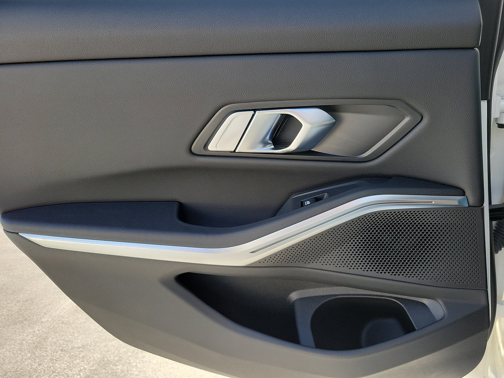 Used 2023 BMW 330i Sedan RWD image 14