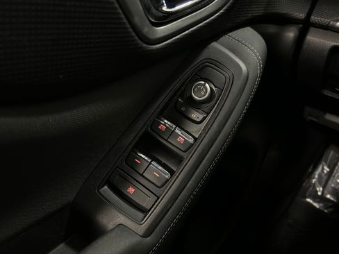 Used 2019 Subaru Forester Premium image 25