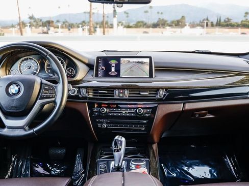 Used 2017 BMW X5 xDrive40e image 15