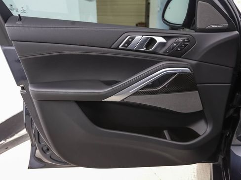 Used 2022 BMW X6 M50i w/ Premium Package AWD/4WD image 9