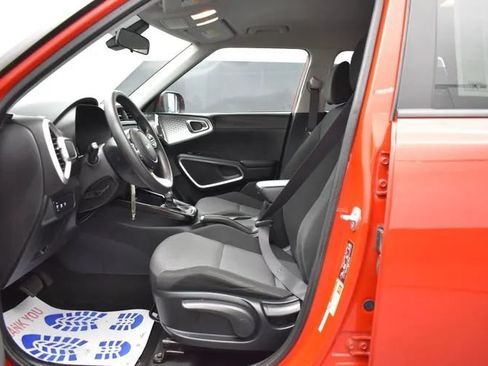 Used 2023 Kia Soul LX w/ Option Group 015 FWD image 14