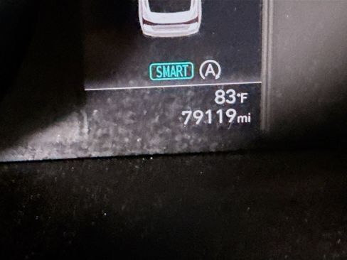 Used 2022 Hyundai Elantra SE FWD image 16
