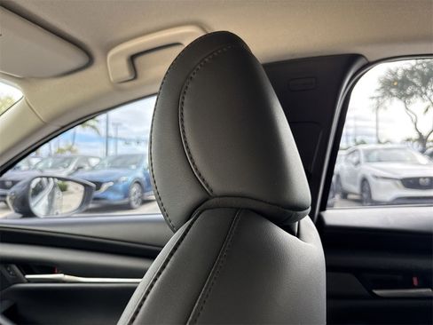 Used 2021 MAZDA MAZDA3 s image 17