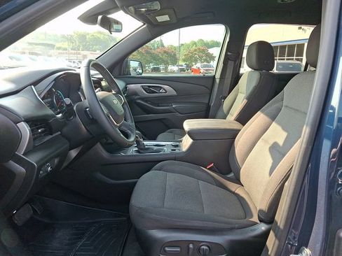 Used 2023 Chevrolet Traverse LT FWD image 13
