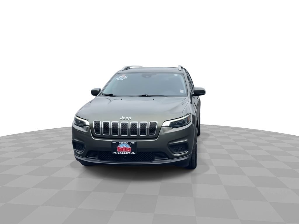 Used 2021 Jeep Cherokee Latitude FWD image 3
