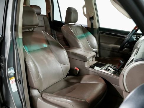 Used 2014 Lexus GX 460 w/ Premium Package image 25