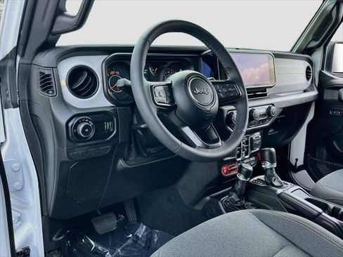 Certified 2026 Jeep Wrangler Unlimited Sport AWD/4WD image 9