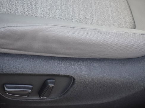 Used 2024 Toyota Sienna LE image 22