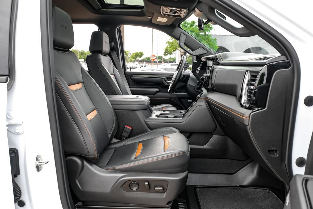 Used 2024 GMC Sierra 2500 AT4 w/ AT4 Premium Plus Package AWD/4WD image 32