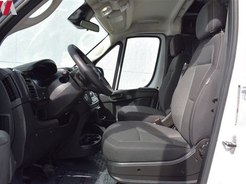 Used 2025 RAM ProMaster 2500 w/ U-Haul Equipment Group FWD image 10