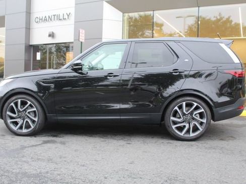 New 2025 Land Rover Discovery S image 5