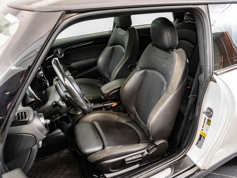 Used 2024 MINI Cooper S w/ Signature Upholstery Package FWD image 21