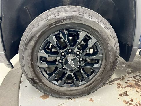 Used 2025 Chevrolet Silverado 2500 Custom w/ Custom Value Package AWD/4WD image 26