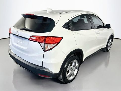 Used 2019 Honda HR-V LX image 8