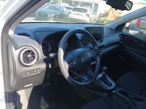 Used 2023 Hyundai Kona SEL image 11