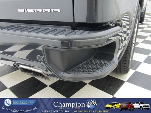 Used 2021 GMC Sierra 1500 Denali w/ Denali Ultimate Package AWD/4WD image 18