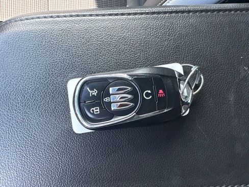 Used 2025 Buick Envista Sport Touring w/ Convenience II Package FWD image 51
