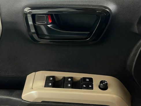 Used 2023 Toyota Tacoma SR5 RWD image 13