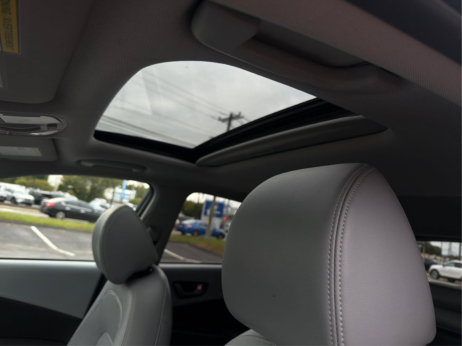 Used 2019 Hyundai Kona Ultimate AWD/4WD image 12
