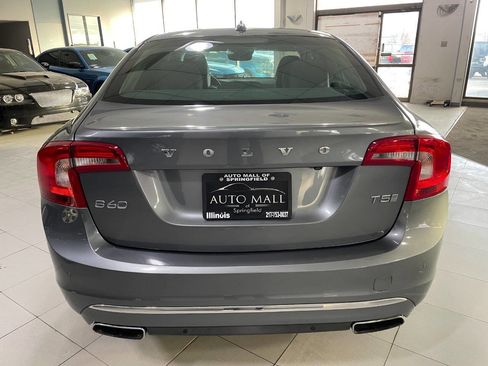Used 2018 Volvo S60 T5 Inscription image 6