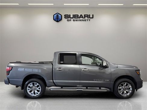 Used 2020 Nissan Titan SL w/ Moonroof Package image 6