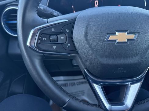 Used 2024 Chevrolet Trax LT w/ LT Convenience Package image 19