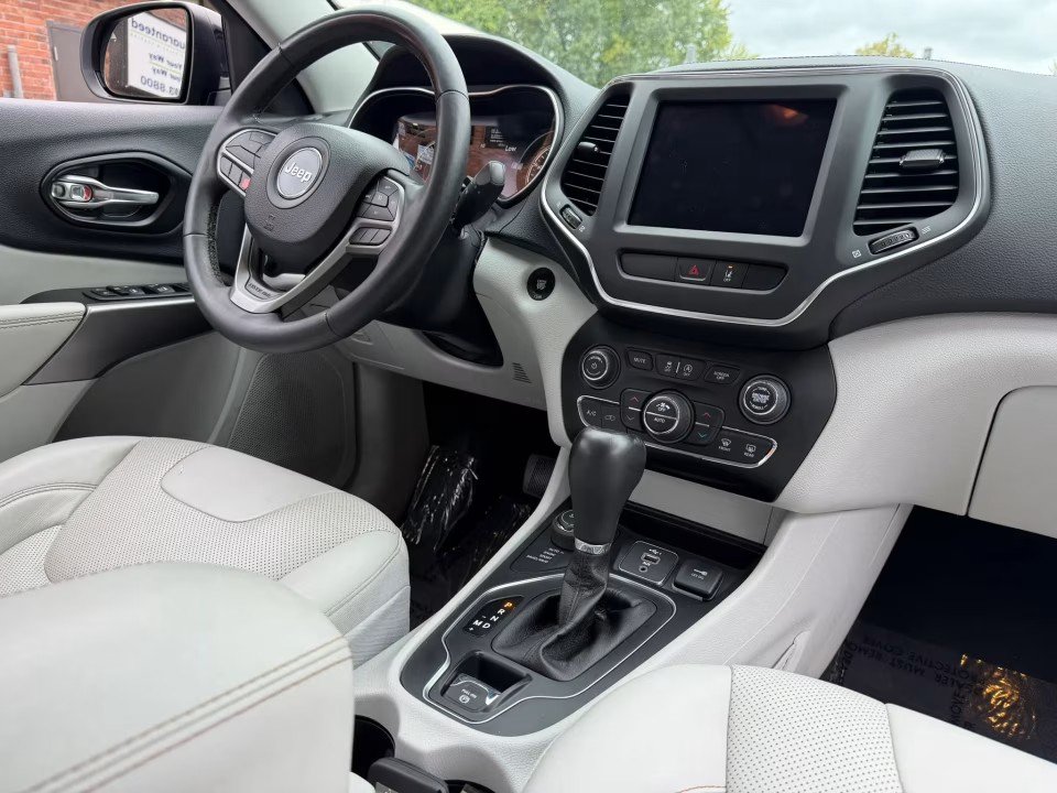 Used 2022 Jeep Cherokee Latitude Lux AWD/4WD image 18