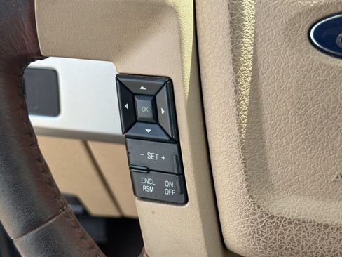 Used 2013 Ford F150 King Ranch w/ King Ranch Luxury Pkg AWD/4WD image 17