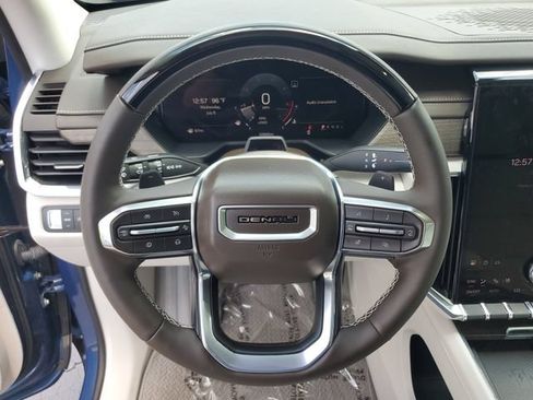 Used 2024 GMC Acadia Denali w/ Super Cruise Package FWD image 20