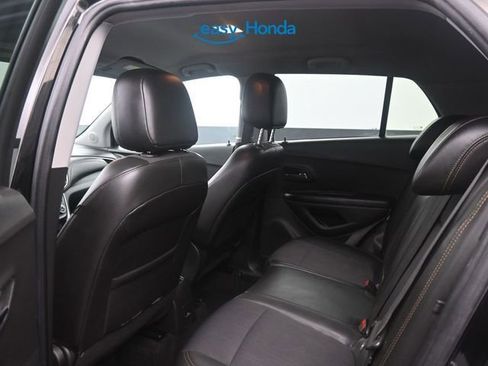 Used 2021 Chevrolet Trax LT w/ Driver Confidence Package image 16