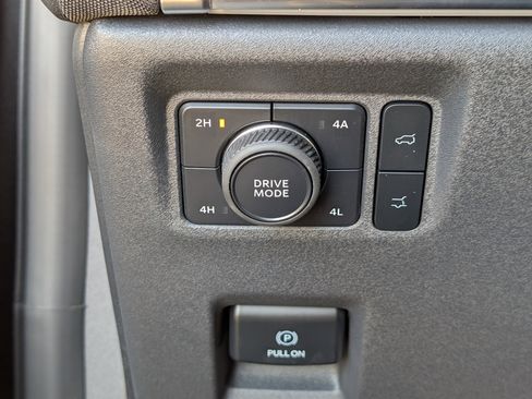 New 2025 Ford Expedition Platinum w/ Driver's Package image 20