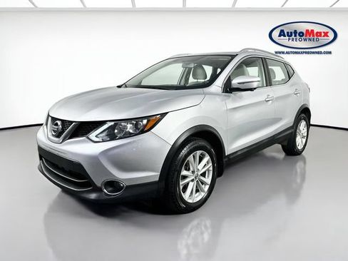 Used 2018 Nissan Rogue Sport SV w/ SV Technology Package AWD/4WD image 4