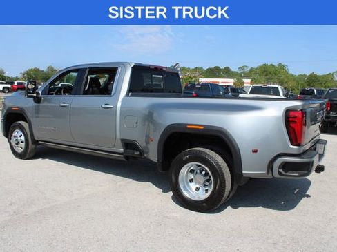 Used 2024 GMC Sierra 3500 Denali w/ Denali Reserve Package image 8