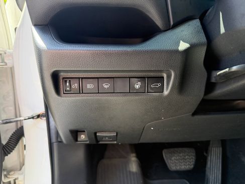 Used 2022 Toyota RAV4 SE w/ Convenience Package AWD/4WD image 15