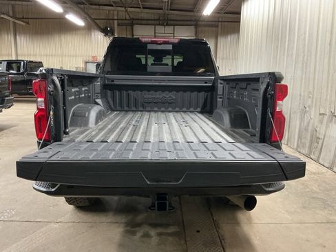 Used 2024 Chevrolet Silverado 2500 High Country w/ High Country Premium Package image 9