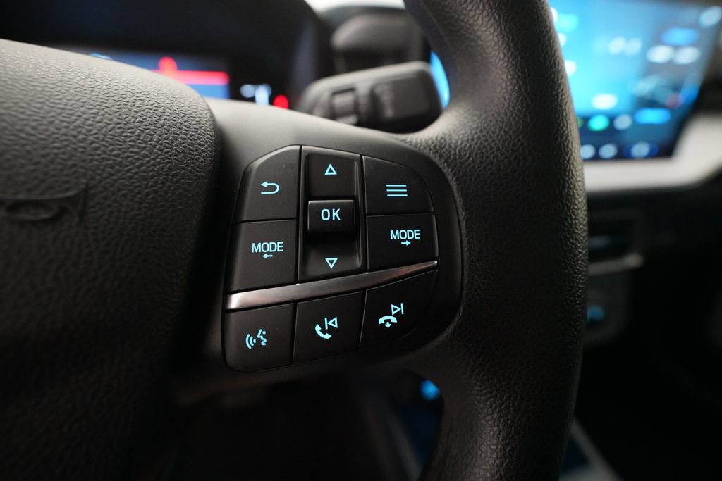 Used 2025 Ford Maverick XLT w/ Equipment Group 301A AWD/4WD image 18