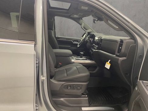New 2026 Chevrolet Silverado 1500 LTZ w/ LTZ Premium Package image 18