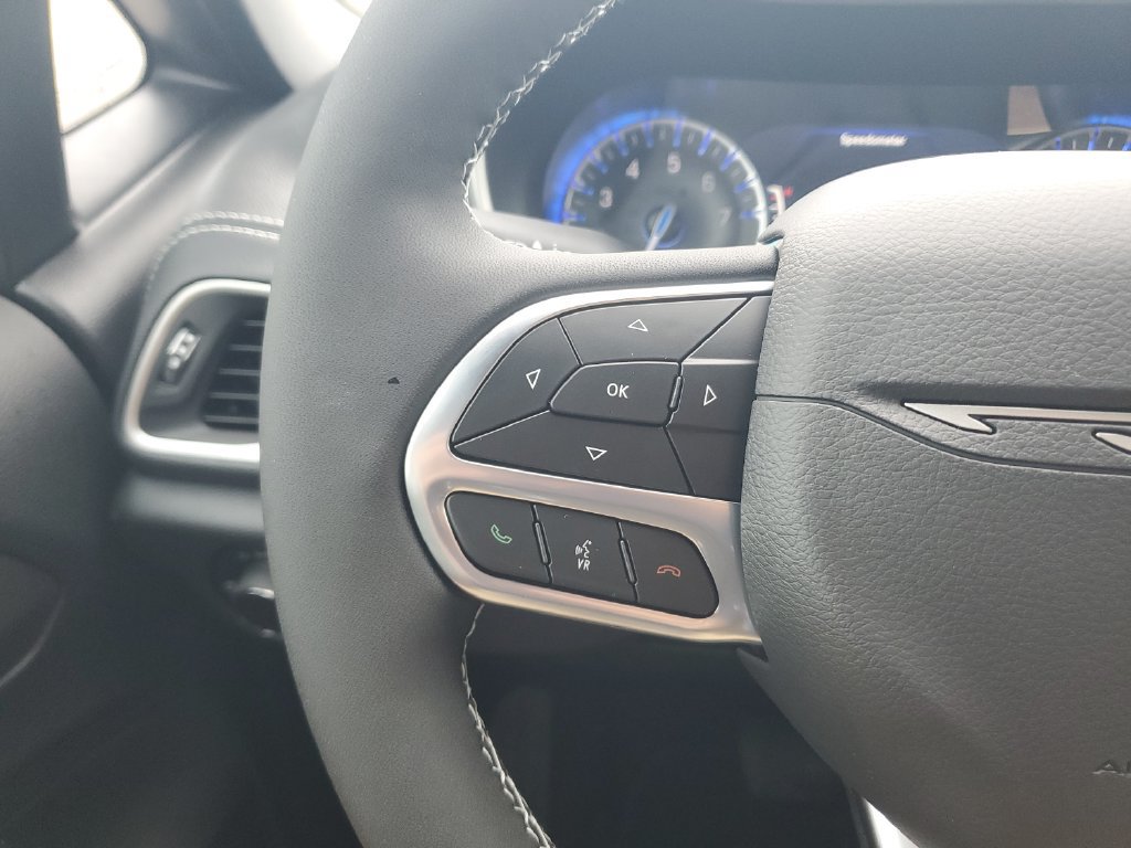 New 2027 Chrysler Pacifica Select FWD image 19