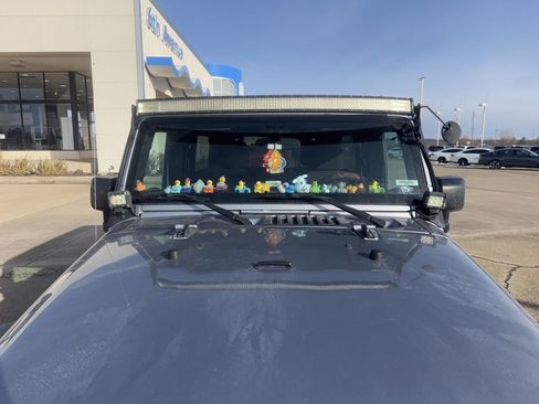 Used 2017 Jeep Wrangler Unlimited Sport w/ Max Tow Package image 3