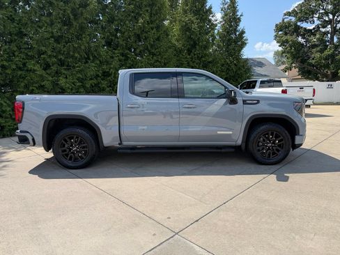Used 2024 GMC Sierra 1500 Elevation w/ Elevation Premium Package AWD/4WD image 4