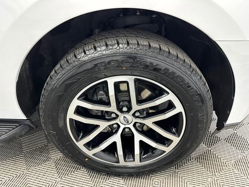 Used 2024 Ford Expedition Max Limited AWD/4WD image 14