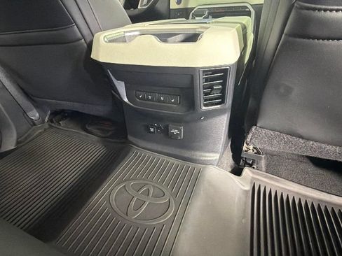Used 2024 Toyota Tundra Capstone AWD/4WD image 33