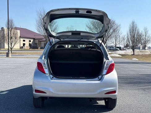 Used 2012 Toyota Yaris LE image 10