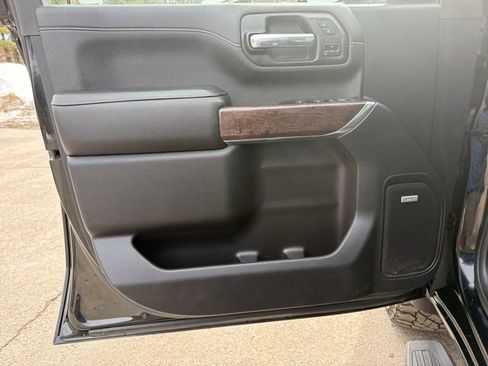 Used 2022 GMC Sierra 2500 Denali w/ Denali Ultimate Package image 12